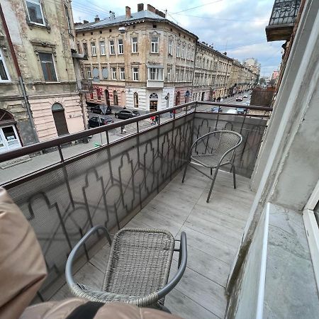 Kulisha 2Bedroom Apartment Near Opera House With Balcony Lviv Exterior photo
