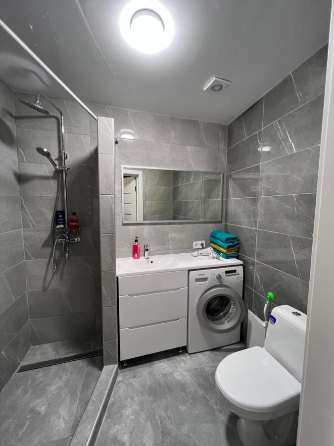 Kulisha 2Bedroom Apartment Near Opera House With Balcony Lviv Exterior photo